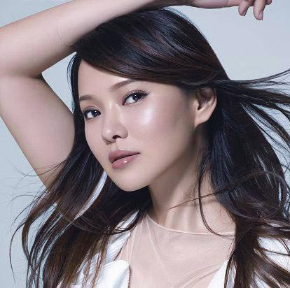 伊能静彩妆广告 四色主题诠释"教主"魅力