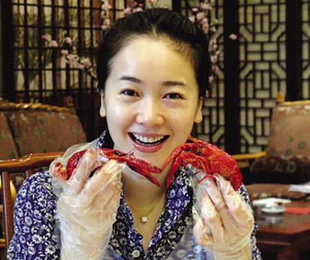 《家常菜》南京开机 左小青一顿龙虾吃掉60只