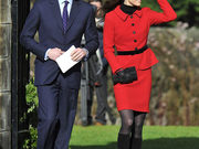 王子妃凯特身穿“热恋”红裙 与威廉重游相爱校园