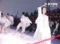 Chloé进驻中国五周年现代舞表演