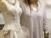 戴安娜婚纱制作者坦言为皇室制作婚纱压力 