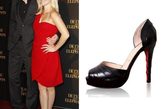 Reese Witherspoon穿着Christian Louboutin“Armadillo”鱼嘴红底鞋 