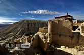 古格王国遗址是一座规模宏伟、面积浩大的高原古城，它不仅为研究西藏历史，而且为研究我国古代建筑提供了重要的实物资料。(图片来源：凤凰网华人佛教  摄影：卢海林）