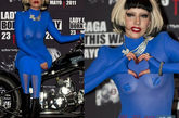 Lady Gaga在墨西哥举办新专辑《Born This Way》记者会，并且凭借专辑《Monster Ball Tour》接受铂金唱片的荣誉。她身穿蓝色透视装，胸部的国旗图案胸贴清晰可见，脚踩超级恨天高，怪异雷人不改“雷后”风采。