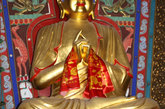佛宫寺内供奉的佛像（图片来源：凤凰网华人佛教）