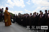 自2010年6月浙江省舟山市及普陀山风景名胜区管委会与台湾灵鹫山教团签署文化交流合作协议以来，两岸就观音文化进行了深入的交流。本次的毗卢观音像迎请活动进一步促进了两岸佛教间的交流。（图片来源：凤凰网华人佛教  摄像：photobuddha）