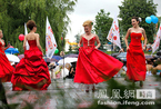 被严禁“出口”的白俄罗斯美女 举行大游行