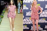 艾丽·范宁(Elle Fanning)身穿D&G2011春夏碎花连身裤亮相2011 MTV电影奖(MTV Movie Awards) 颁奖典礼红毯。 