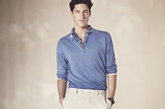 Massimo Dutti 发布了6月LOOKBOOK，在众多品牌追随装色潮流时，Massimo Dutti依然延续了自家高端的风格，让这个夏天的你与众不同。