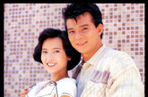 1988年中，TVB重新联络蓝洁瑛，双方签了1年的合约。蓝洁瑛正式回归TVB的怀抱，出演的第一部剧是《摘星的女人》，而后是《万家传说》。