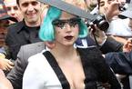 Lady Gaga胸部变波浪形 都是时装惹的祸？