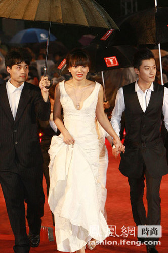 第14届上海国际电影节开幕红毯之裸色系列