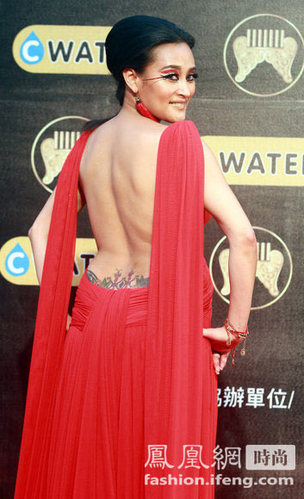 第22届台湾金曲奖红毯女星斗艳比个性