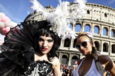 2011年6月11日，意大利罗马，同性恋者举行“欧洲骄傲”（EuroPride）节游行。这个游行活动每年在欧洲不同的国家轮流举行。
