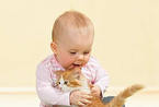 搞笑！宝宝与猫的另类照片(组图)