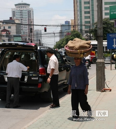 越南街头汽车实拍 你所不知道的邻国