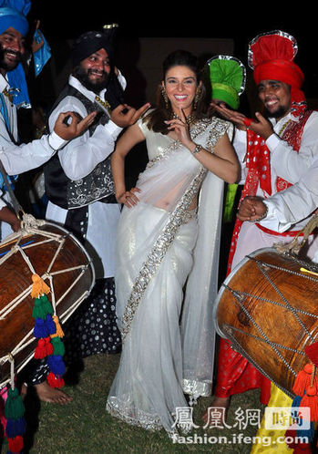 孟买成印度顶级美女聚集地 富人热衷夜生活
