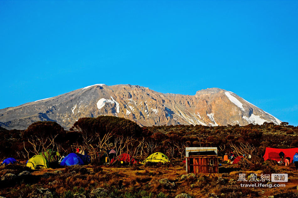 挑战乞力马扎罗雪山 悠闲坐看日出日落