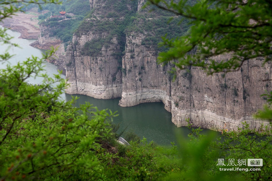 亲近黄河三峡水库 黄土地上的高山峡谷