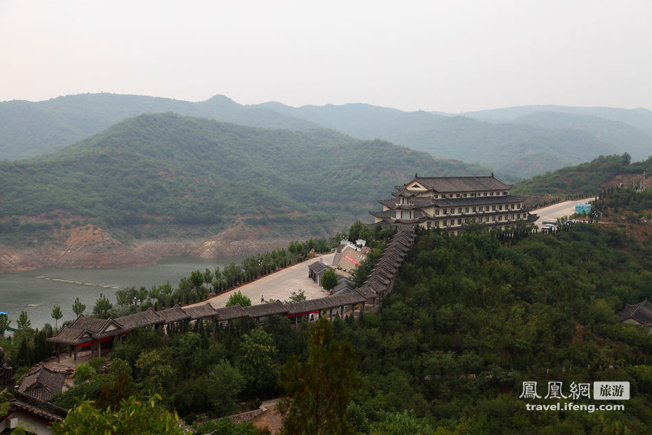 亲近黄河三峡水库 黄土地上的高山峡谷