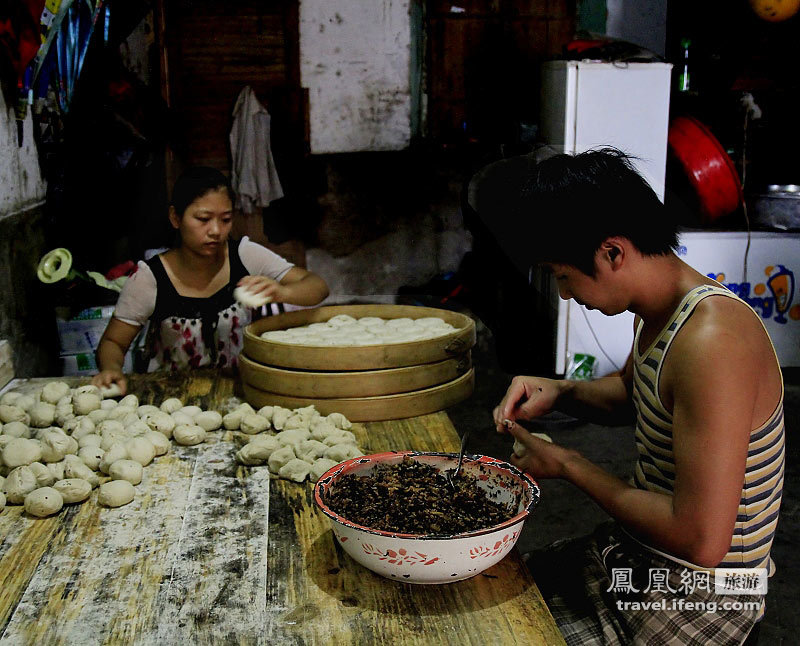 揭秘即将失传的福建光饼制作过程