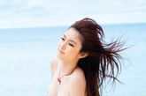 Poy是泰国著名变性女艺人，17岁成功变性成美女。于2004年获得了Miss Tiffany的头衔，如今活跃于泰国和东南亚地区的演艺圈。在泰国享有极高的人气。被粉丝们称为Poy公主。1985年10月5日出生于普吉岛，中文名宝儿，英文名Treechada Marnyaporn，身高172cm。