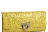 DKNY柠檬黄简单造型款手拿包