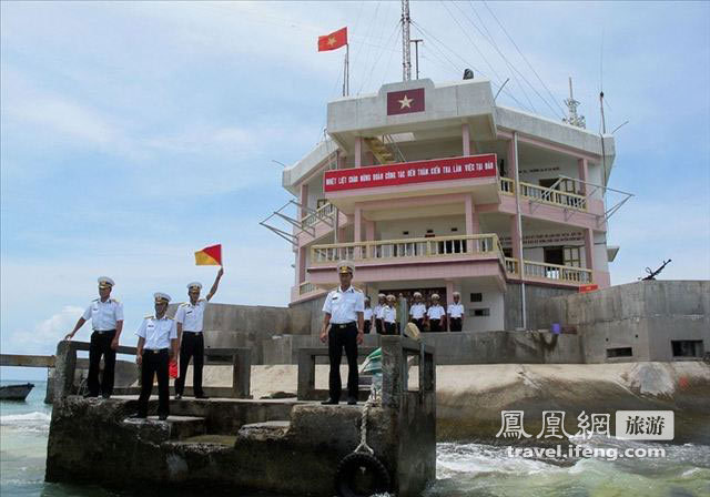 海上遥望被争议的南海群岛美丽风光