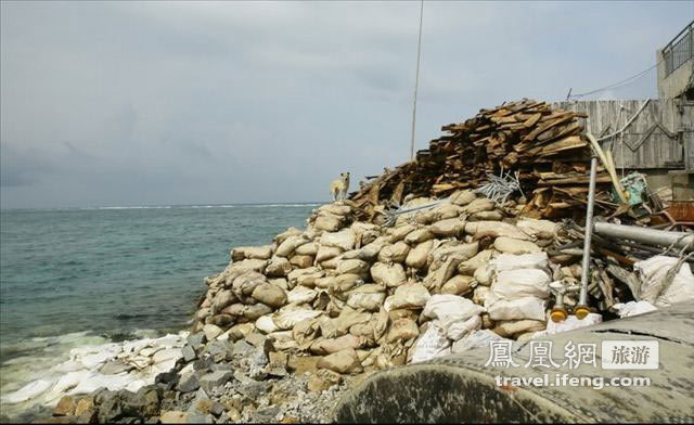 海上遥望被争议的南海群岛美丽风光