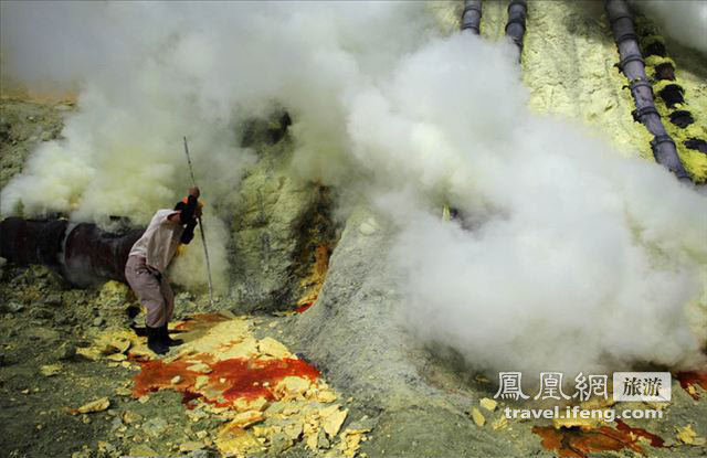 揭秘在火山口里讨生活的印尼爪哇人