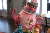 卡伦•波尔塔莱奥甜点团队设计的蛋糕：爱丽丝幻境。