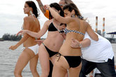 迈阿密不分四季，全年平均气温都在摄氏30度之上。无论于炎炎夏日还是温暖冬日，都可以和穿上性感泳装和型男靓女去沙滩耍玩一整天。