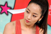 7月14日下午，韩国女演员赵敏书在首尔某摄影棚举行了个人写真集发布会，展示了清纯优雅的容貌与H罩杯的美胸。这位万众瞩目的女星，千呼万唤下，终于发行写真集，满足宅男心愿。