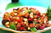 第二道：宫保鸡丁Gong Bao Chicken

这道菜在来自不同国家的回答者的答案中都有被提出，在中国它也是很多人吃饭必点的经典。