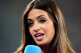 西班牙Telecinco电视台体育女记者Sara Carbonero被美国的《男人帮》杂志评为全球最性感女记者。