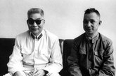 1963年夏天，肖劲光大将（左）、粟裕大将（右）。