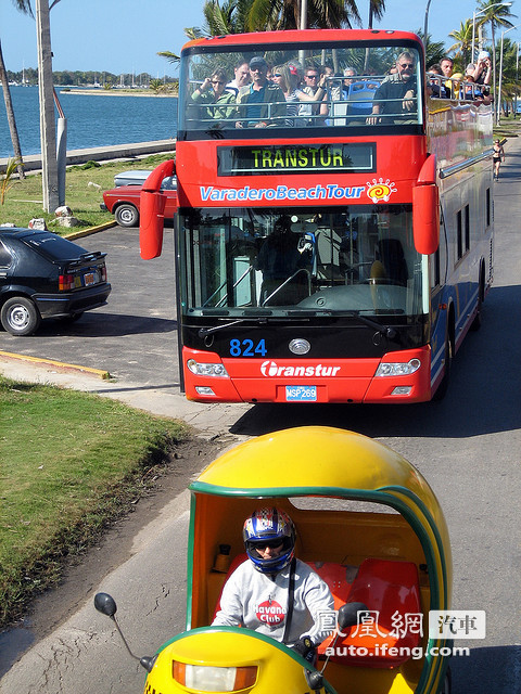 中国客车遍布古巴 西方游客惊讶其现代化