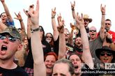 Wacken Open Air (简称WOA)是德国非常受欢迎的音乐节，同时也是世界上最大的重金属音乐节。现场各种癫狂，豪放晒臀销魂吸睛，让你摇滚起来。