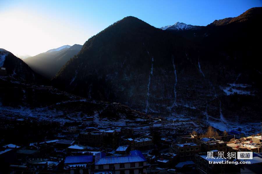 冬日再探四姑娘山 凛冽寒风中见证威严