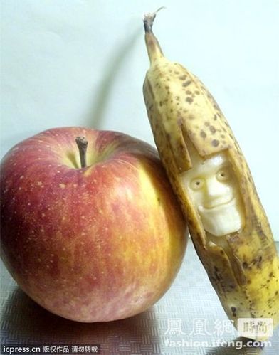 香蕉变骑士 “剥得开”的雕刻艺术