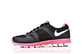 NIKE FREE XT MOTION FIT+作为NIKE FREE系列的新成员，是一款同样适用于多种训练且穿着轻便舒适的综合训练鞋。CUSHLON双密度缓震中底与采用环保材质的橡胶外底配合鞋底的多方位切割凹槽能提供良好的灵活性、耐用性与强有力的抓地力。无论你是跑步训练还是有氧训练，在室内还是户外，NIKE FREE XT MOTION FIT+都能提供最佳的支撑力与灵活性，帮助你更好的达成训练目标，享受运动所带来的乐趣。

Nike Free XT Motion Fit+ （侧面）上市时间 2011年7月 RMB 729