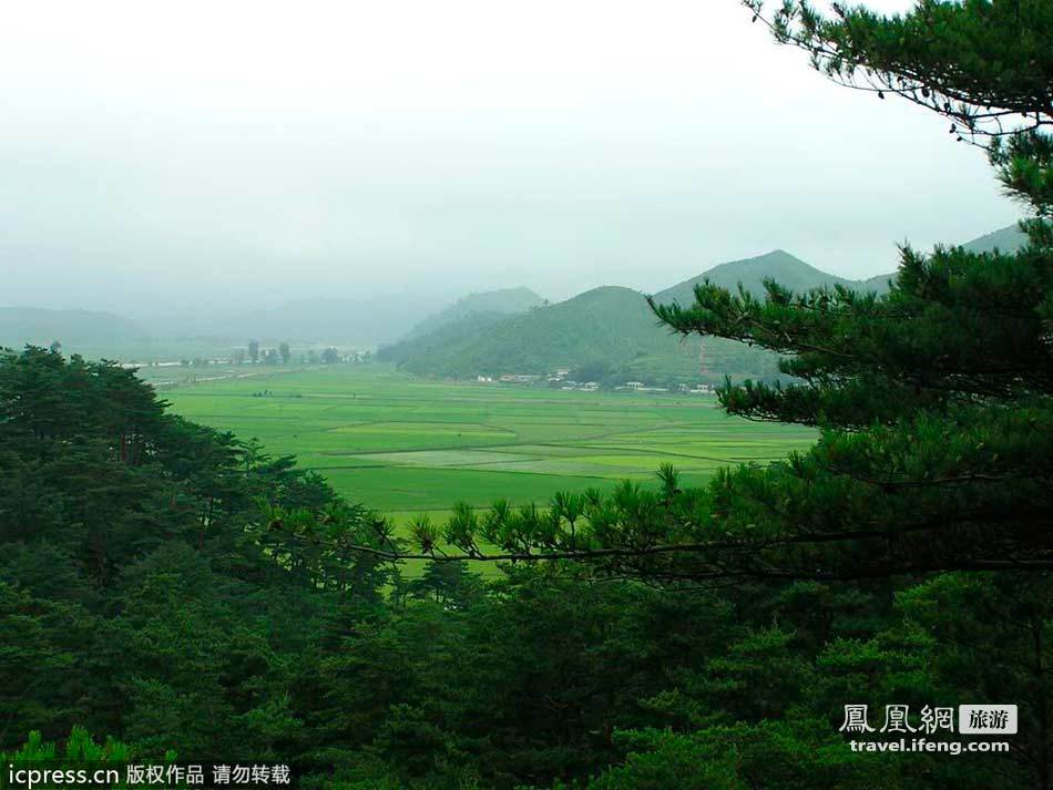 走进朝鲜金刚山 一窥重重看护之下的美景