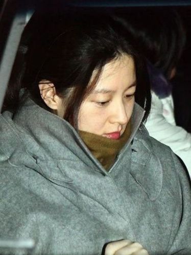 韩国女星素颜不如路人 锥子脸上街惹人怕