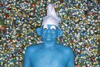 收藏1200个“蓝精灵” 创吉世界纪录