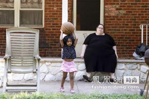 世界最胖妈妈被称越胖越性感 粉丝众多拒拍成人片