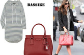 精灵辣妈Miranda Kerr 穿了一条 Bassike 有机棉质裙, 手拿 Prada 的包.
Bassike条纹裙在Net-A-Porter网站售价 $335美金,
Prada 包的售价是$2,595美金.
