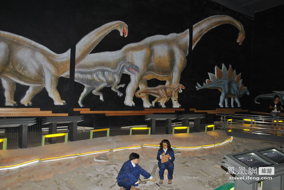 想看真正的恐龙去哪里 探恐龙化石埋藏地