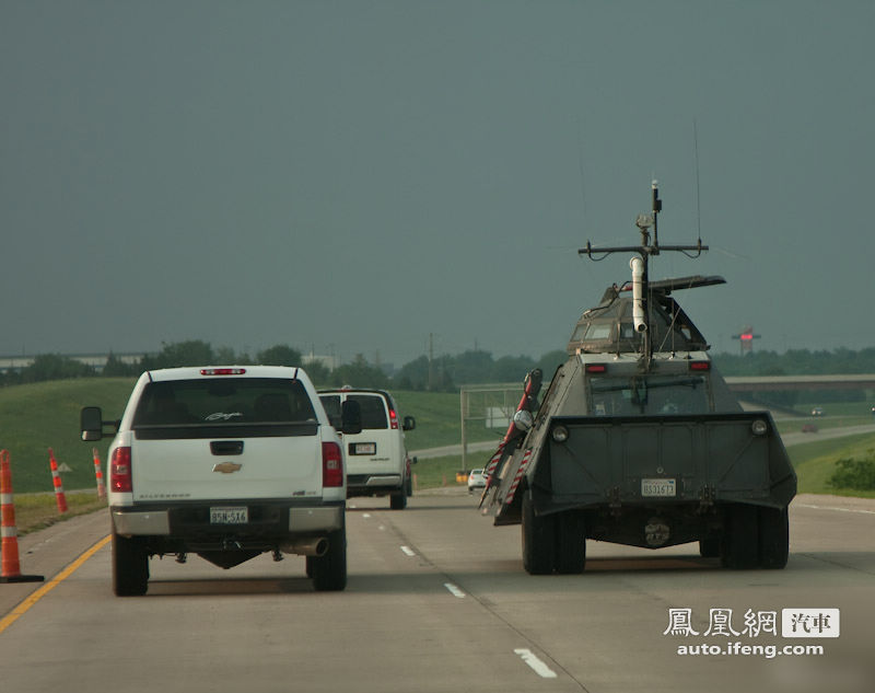 绝对强者 可抗衡龙卷风的改装车