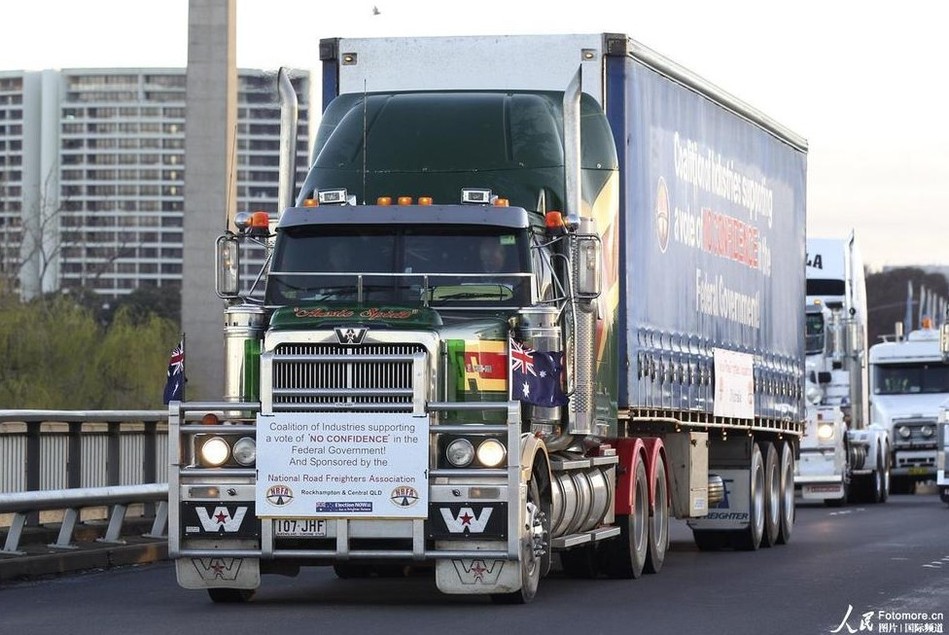 澳数百辆卡车围攻议会大厅 抗议碳税