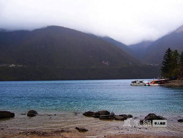 西藏圣湖探密：那木错与巴松错